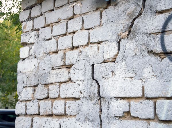 Cracked Brick Wall Repair in Reading