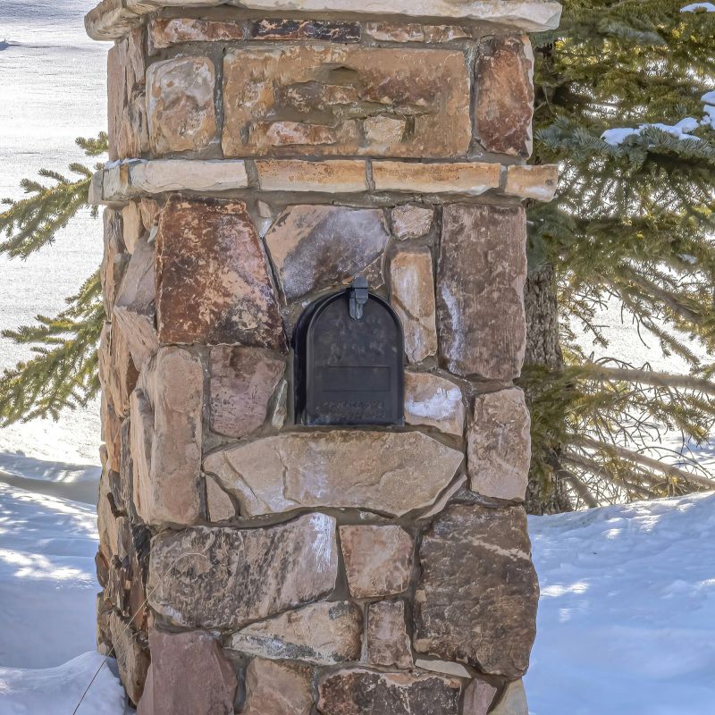 Stone Mailbox Repair